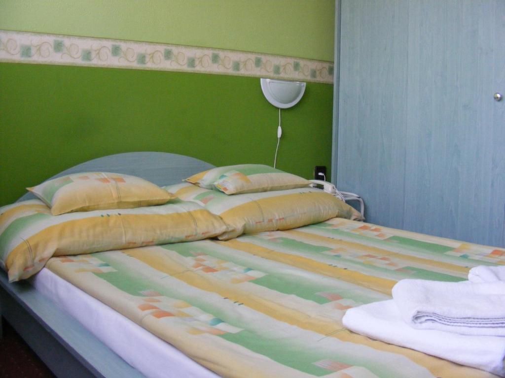 Hotel Pelikan Hódmezővásárhely Rum bild
